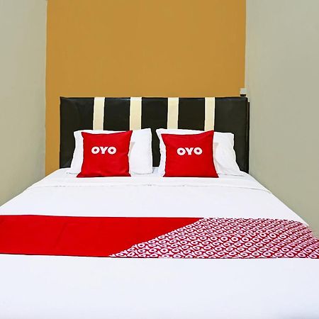 OYO 91825 Ayu Lestari Homestay Nganjuk Dış mekan fotoğraf