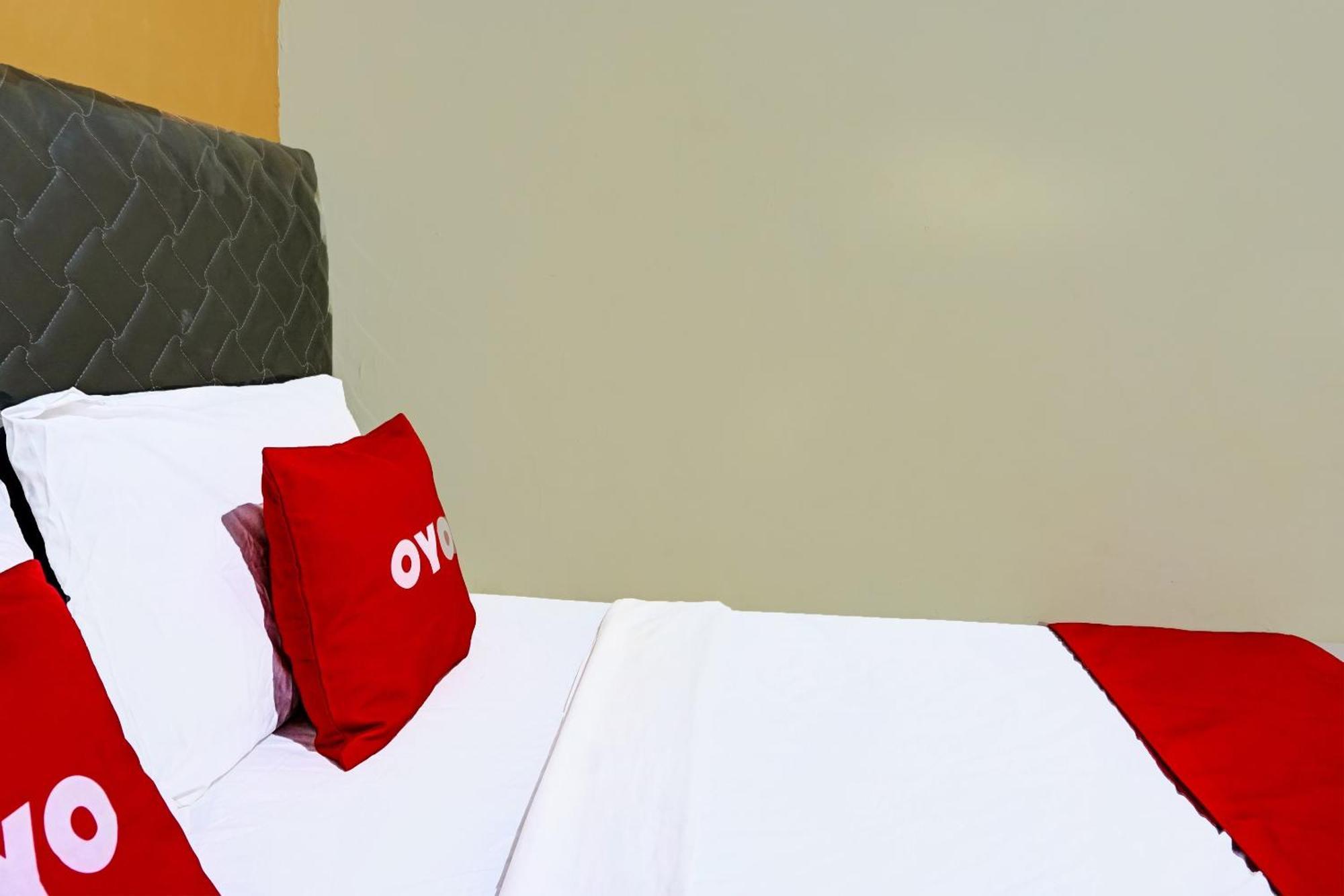 OYO 91825 Ayu Lestari Homestay Nganjuk Dış mekan fotoğraf
