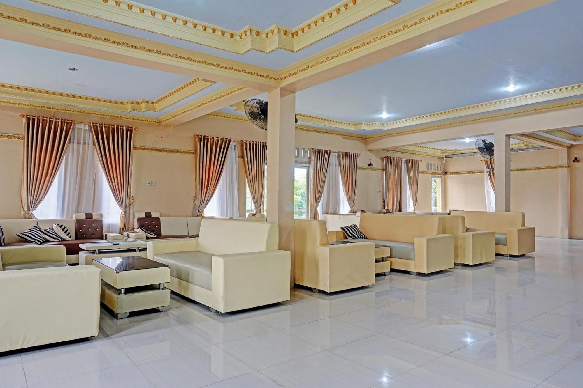 OYO 91825 Ayu Lestari Homestay Nganjuk Dış mekan fotoğraf